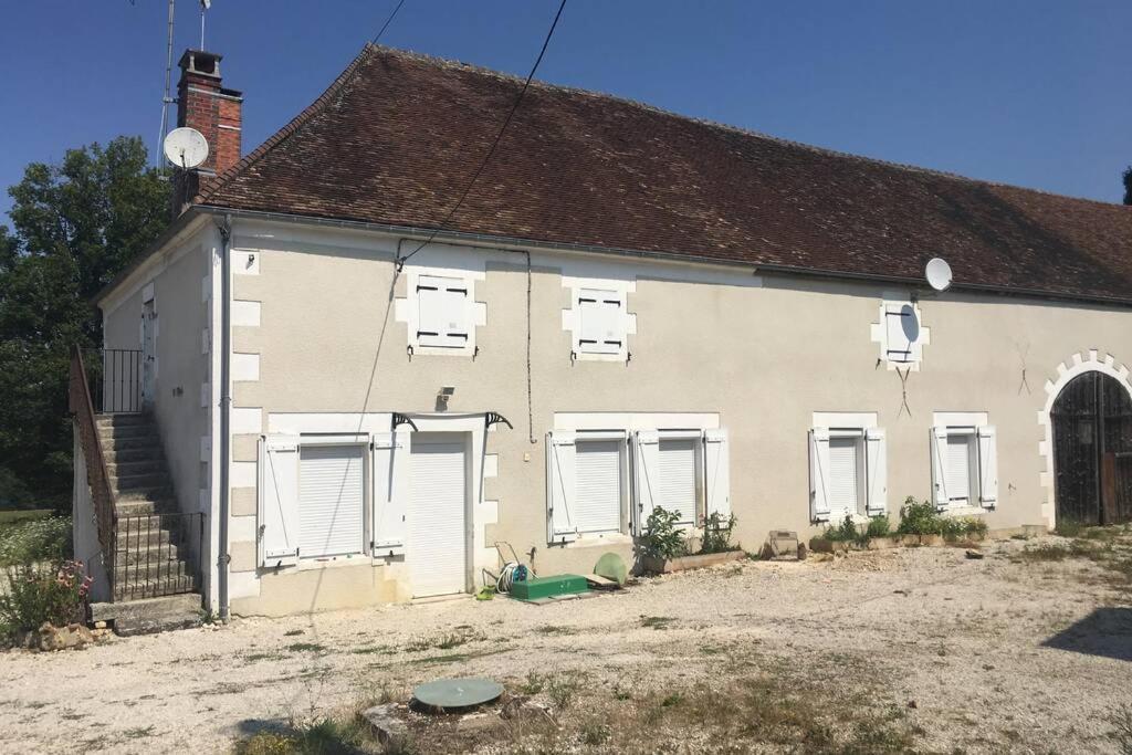 Logement Independant Le Poulailler Proche Guedelon Treigny Dış mekan fotoğraf